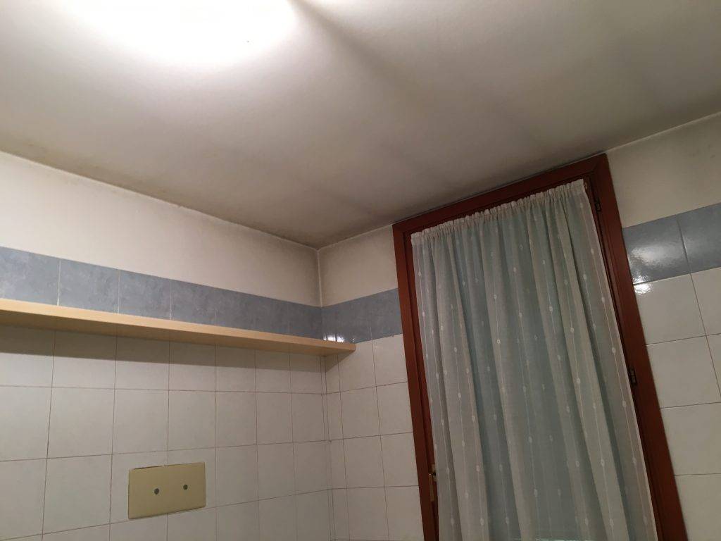 Bagno - soffitto e pareti
